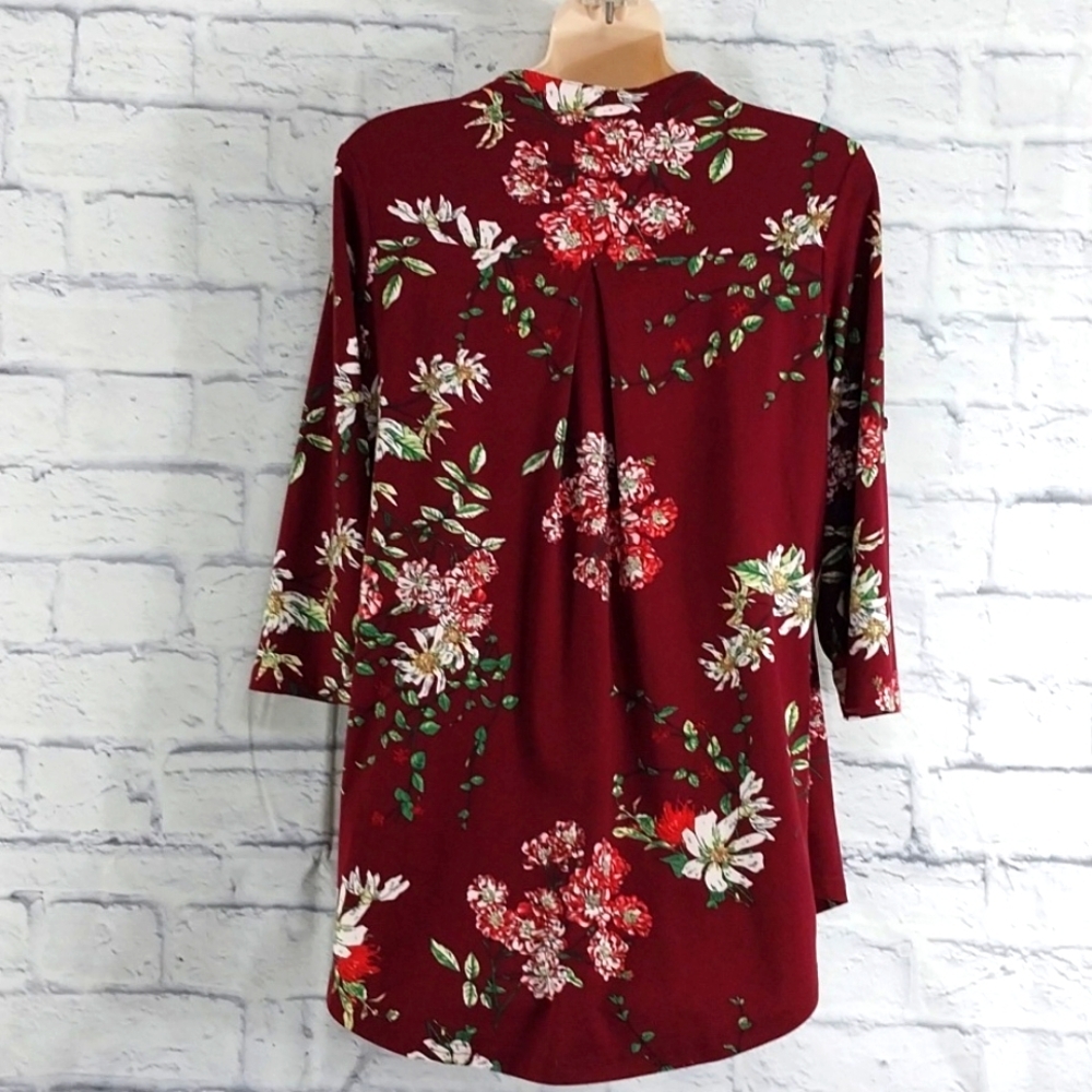🔵BOGO FREE🔵 Othyroce Top Burgundy Floral 3/4 Sleeve Sz M - Picture 4 of 5